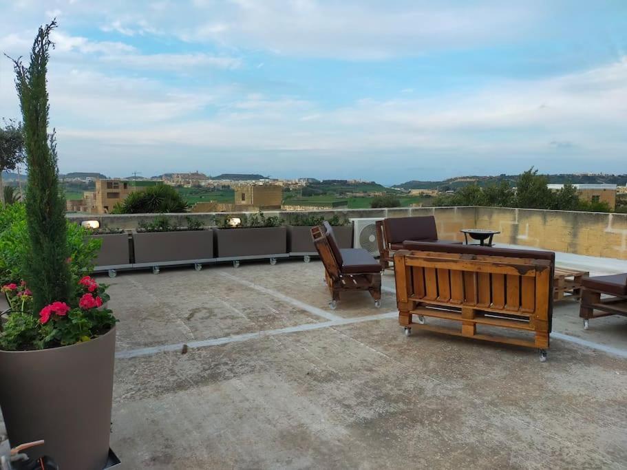 بيت للعطل Gozo Rustic With Stunning Views And Swimming Pool